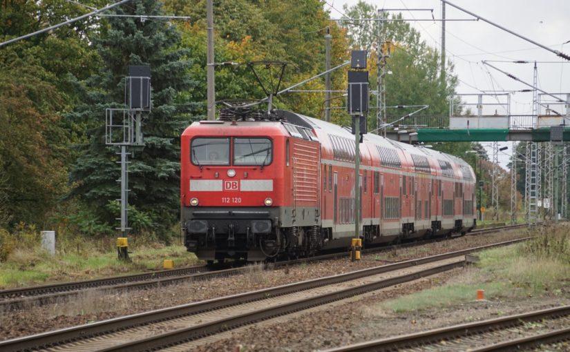 112 120 mit dem RE3 in Wilmersdorf