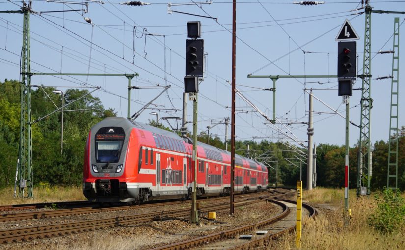 445 001 als RE5 in Fürstenberg / Havel