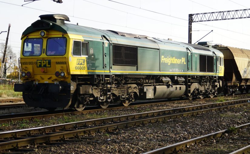 FPL 66003 wartet in Czerwieńsk