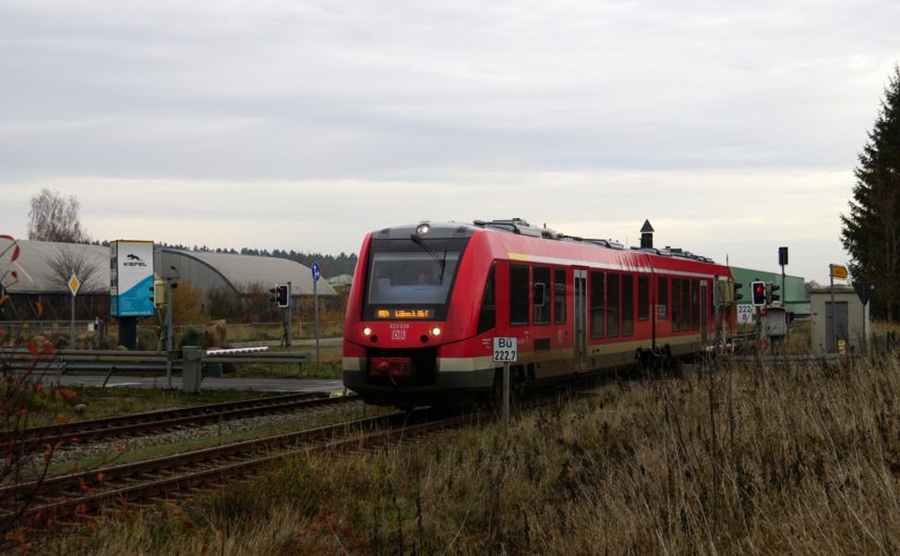 623 029 als RE4 nach Lübeck Hbf verläßt den Bahnhof Oertzenhof
