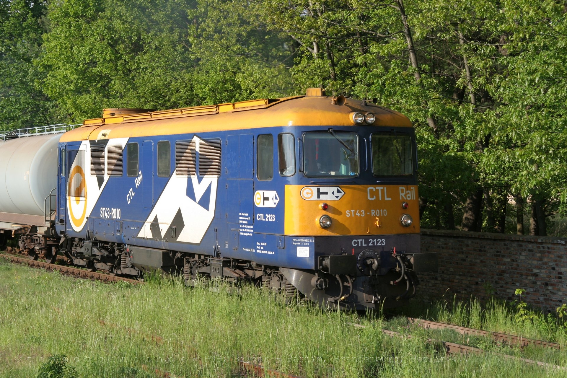 CTL 2123 (ST43 – R010) im Bahnhof Iłowa Żagańska