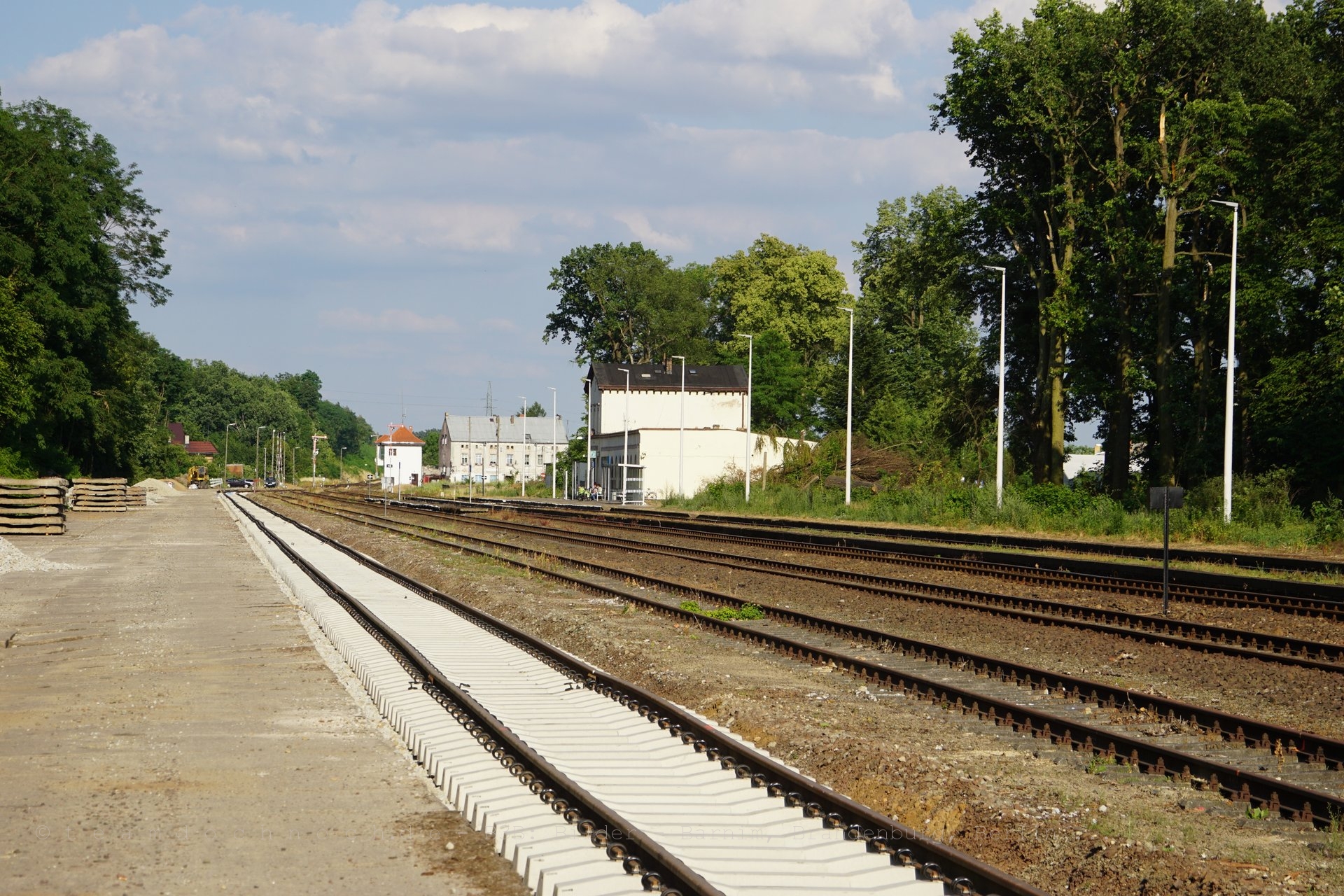 Gleisbau am Bahnhof von Nowe Drezdenko