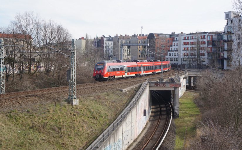 RB24 in der Verbindungskurve am Gleisdreieck Gesundbrunnen