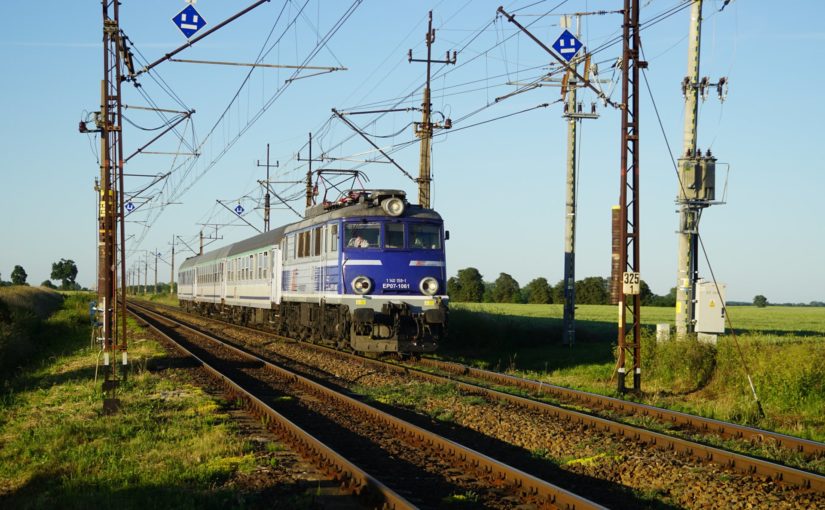 TLK 58104 mit EP07-1061 kurz vor Ulikowo.